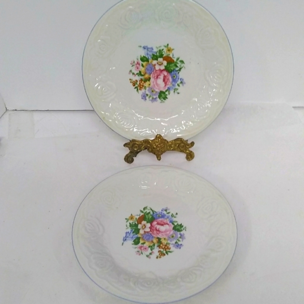2 Vtge Victorian Rose Plates Salad Desert Ivory Rose Floral Tabletop Unlimited
